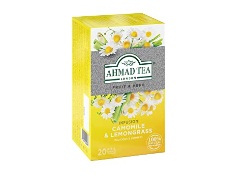 Botella de té frío con infusión manzanilla hierba limón