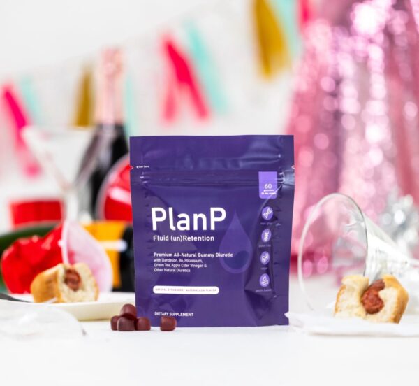 PlanP Gomitas Diuréticas y botella de agua