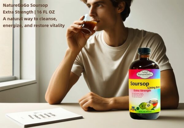 Frasco del producto NATUREGOGO amargos de guanábana con ingredientes naturales Frasco del producto NATUREGOGO amargos de guanábana con ingredientes naturales