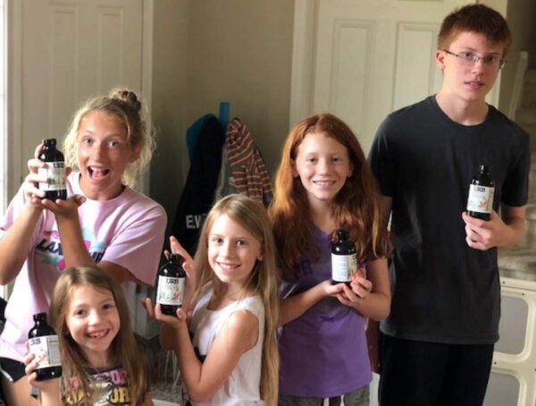 Botella Amargos Suecos URB para limpieza hígado y colon