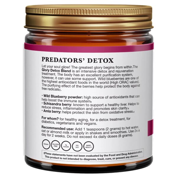 Cucharadita con 35 bayas adaptógenas silvestres para detox