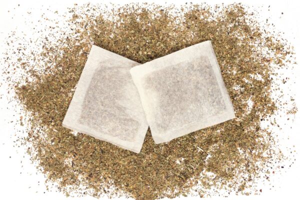 Taza con té Detox Skinny Herb para limpieza y apoyo digestivo