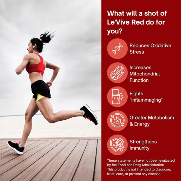 Botella con líquido rojo y tapa