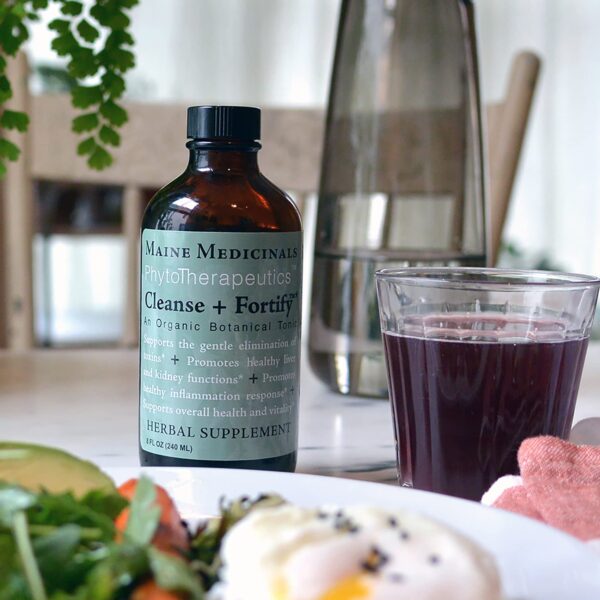 Ingredientes botánicos para detox Maine Medicinals Cleanse + Fortify