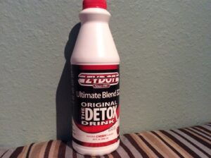 Botella de Ultimate Blend bebida detox sabor cereza 32oz