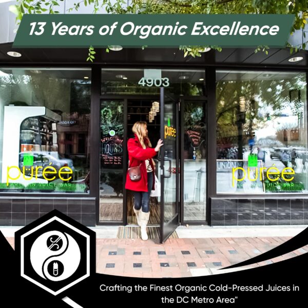 Botellas de jugo frío natural para limpieza detox